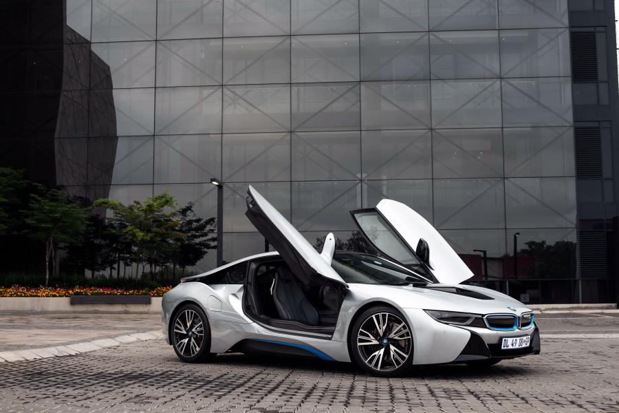 BMW i8 2015 года  (ZA) (фото 2 из 30)
